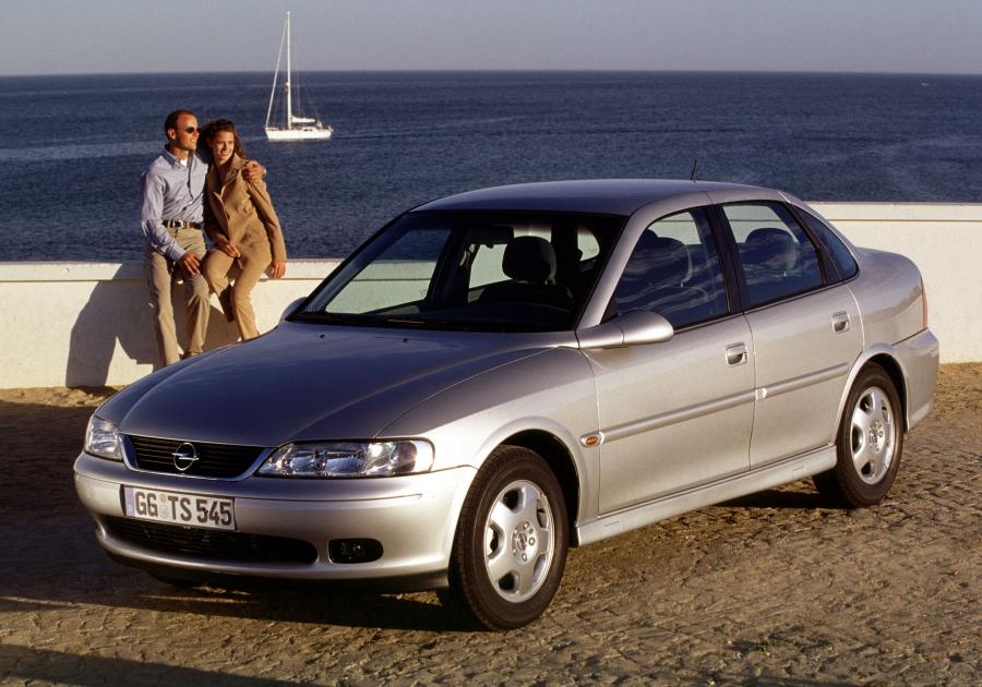  Opel Vectra Sedan (B) 1999 года  (фото 18 из 31)